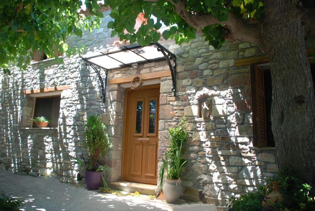 Апартаменты "The Stone" Agios Vlasios  Экстерьер фото
